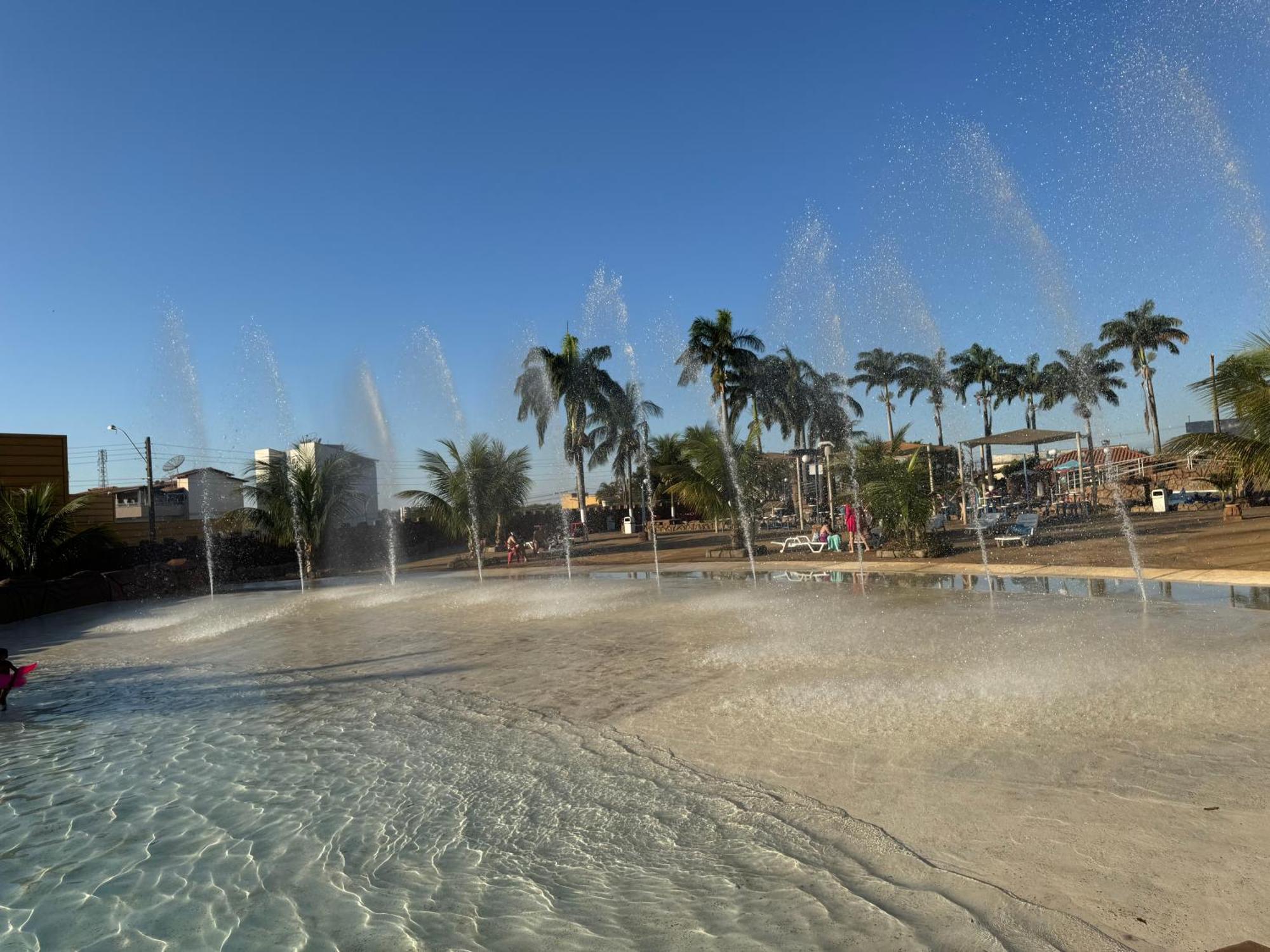 Acquaville Flat E Parque Aquatico Калдас-Новас Экстерьер фото